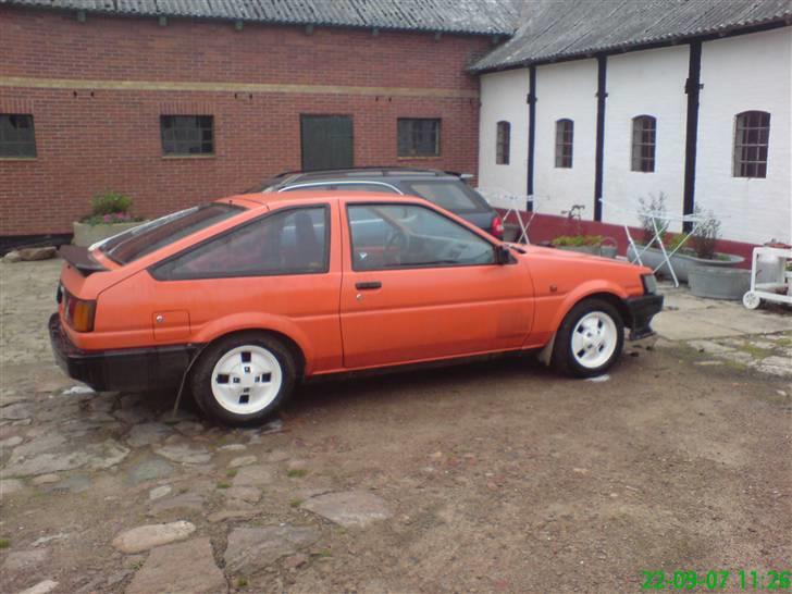 Toyota Corolla GT AE86 *solgt* billede 3