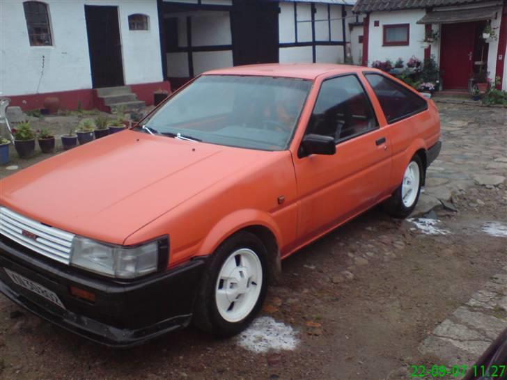 Toyota Corolla GT AE86 *solgt* billede 5