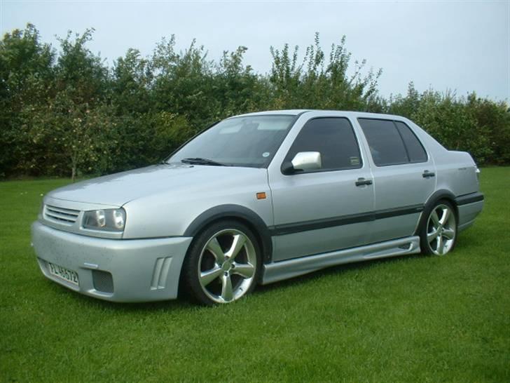 VW Vento (solgt) billede 1