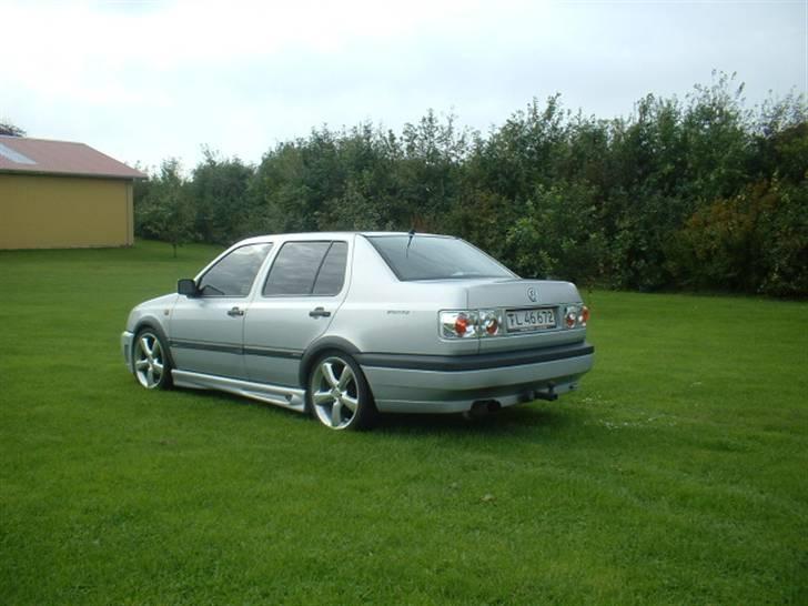VW Vento (solgt) billede 3