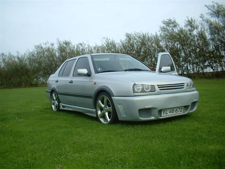 VW Vento (solgt) billede 8