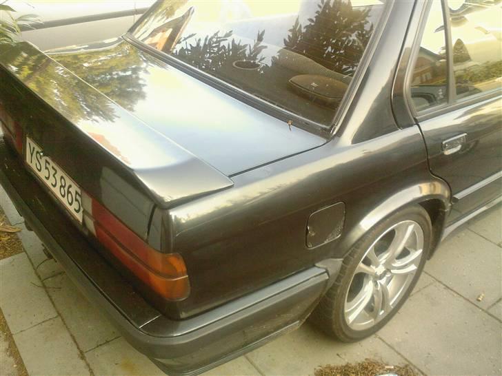 BMW 320i 24v billede 2