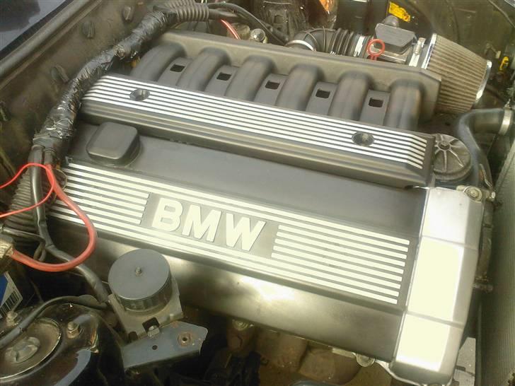 BMW 320i 24v billede 13