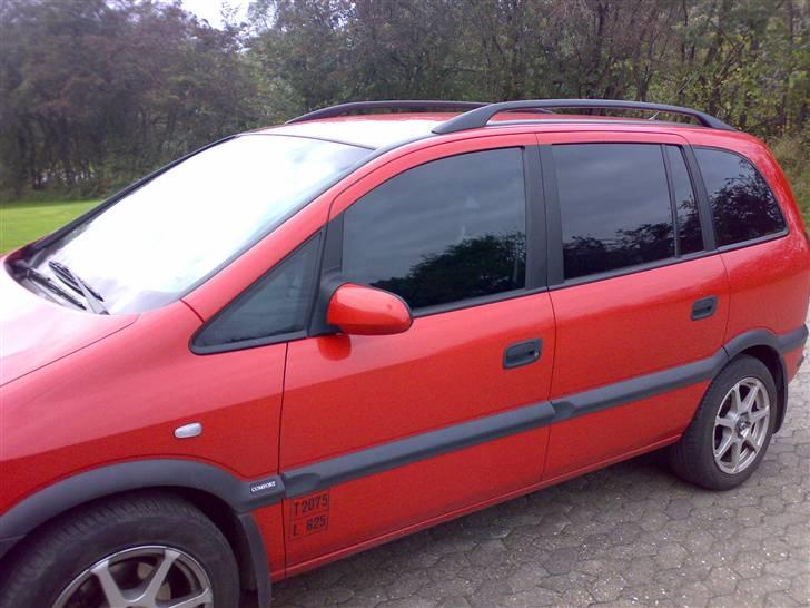 Opel zafira -solgt- - nyt billede hvor man kan se de mørke front ruder også billede 11