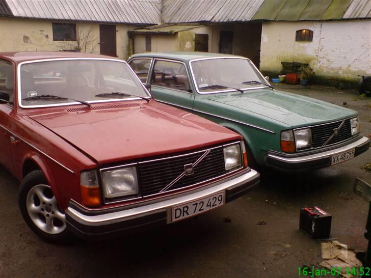 Volvo 242 2,1 DL   # SOLGT # - Min Volvo sammen med kærestens :) billede 8