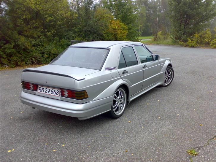 Mercedes Benz 190E, SOLGT billede 4