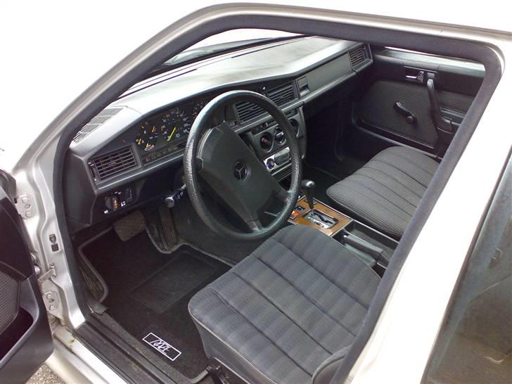 Mercedes Benz 190E, SOLGT billede 6