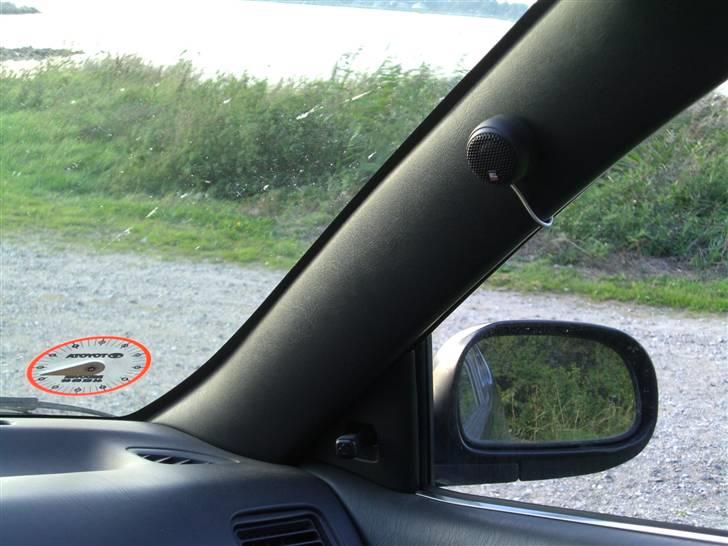 Toyota Corolla "Koala'en" *DØD* - Bull Audio diskanter i A-stolpen billede 9