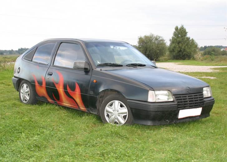 Opel Kadett E - solgt - Flammevognen billede 1