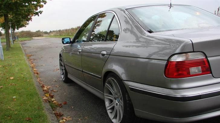 BMW E39, 528i billede 8