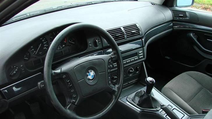 BMW E39, 528i billede 9
