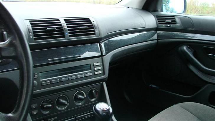 BMW E39, 528i billede 10