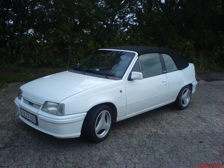 Opel Kadett Cabriolet BYTTET!! billede 2