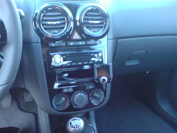 Opel Corsa D CDTI Sport - Parrot håndfri + ipod radio billede 14