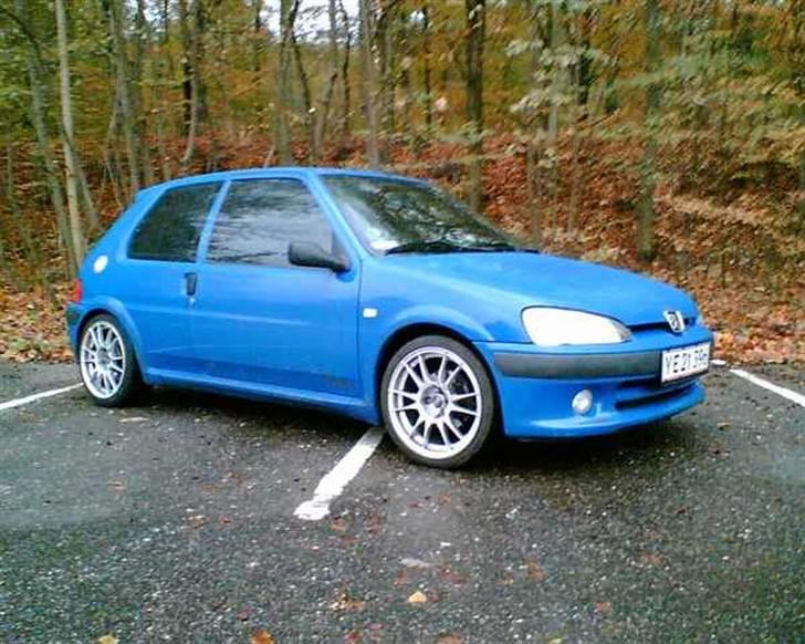 Peugeot 106 GTi billede 1