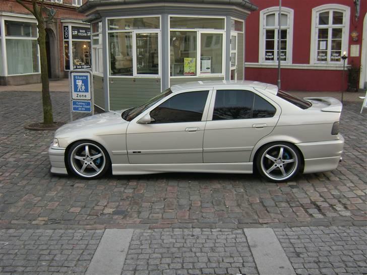 BMW 328i billede 7
