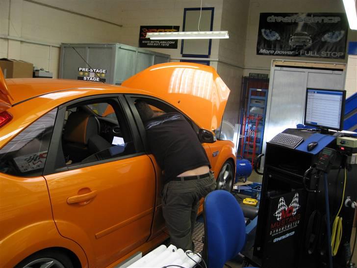 Ford Focus ST til Solgt - Besøg på Dreamscience i Hull England, hvor vi rettede programmet til.. billede 13