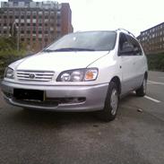 Toyota Sportsvan 2,0