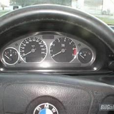 BMW 316i compact solgt