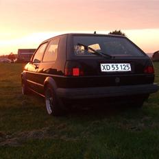 VW Golf 2 total skadet :(