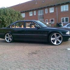 BMW 735 E38  21"