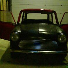 Austin-Morris Mascot   - 