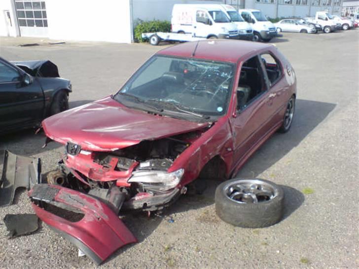 Peugeot 306 (Solgt) - sådan ser den ud nu.. ;-(     (efter den fik ny ejer) billede 11