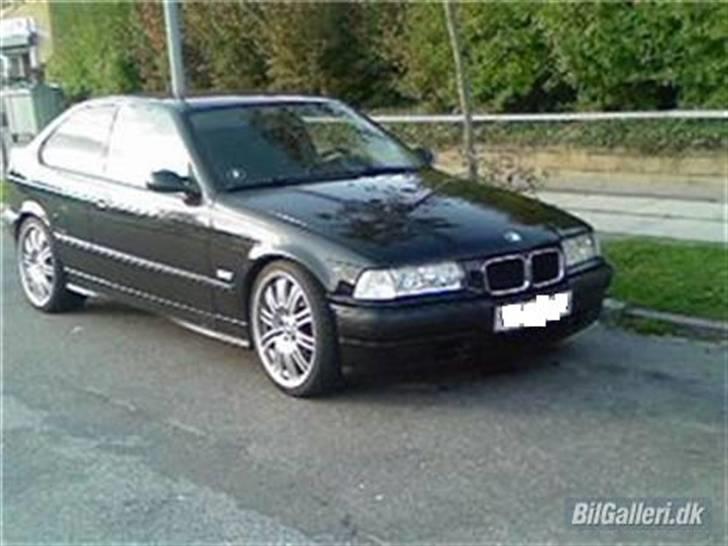 BMW 316i compact solgt billede 1