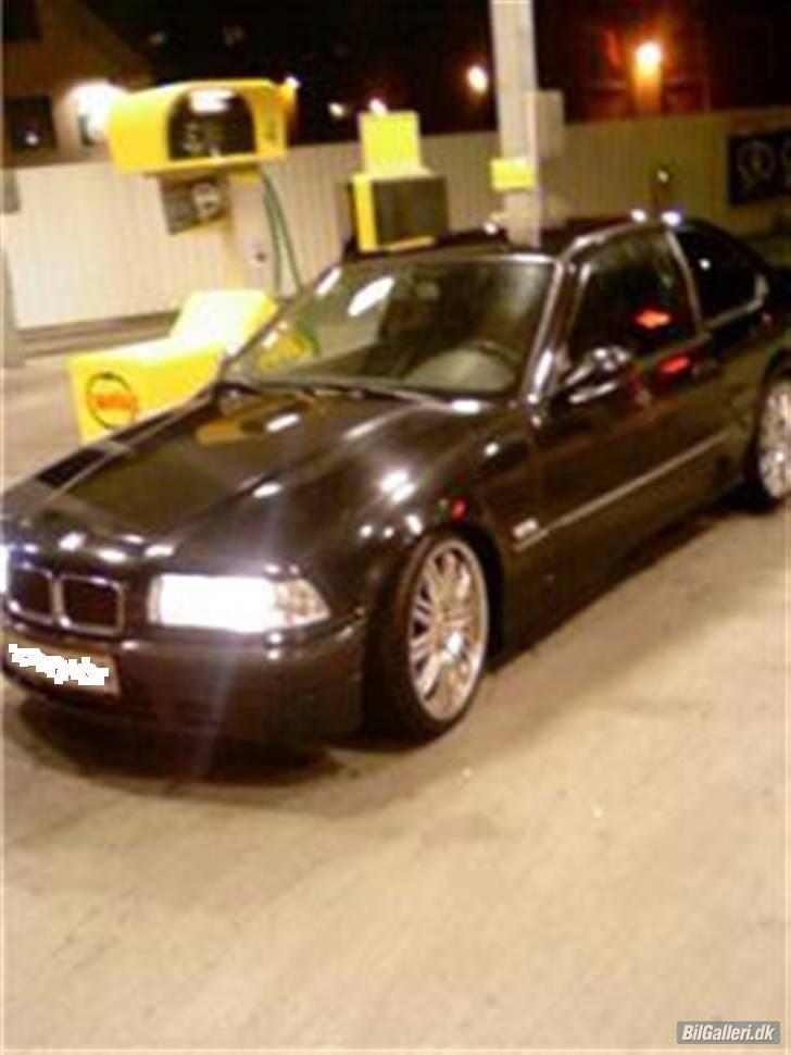 BMW 316i compact solgt billede 9