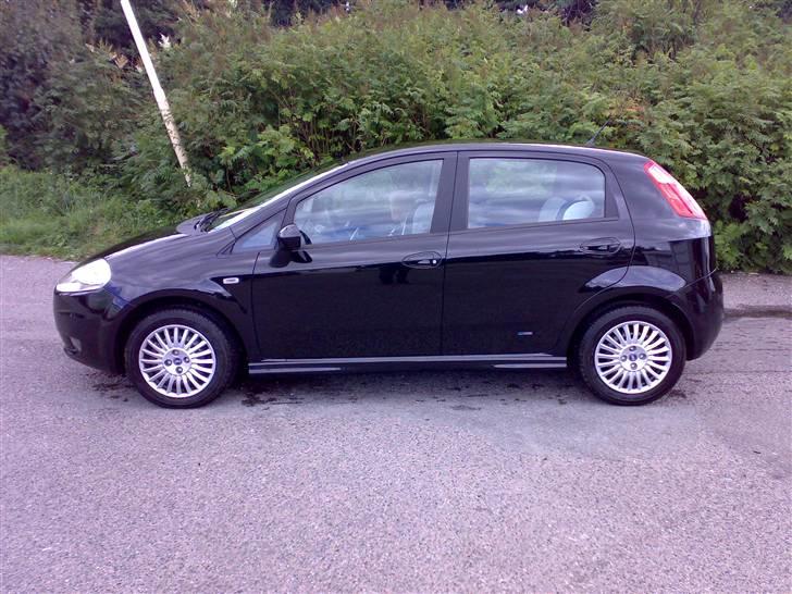 Fiat Grande Punto JTD (SOLGT) billede 1