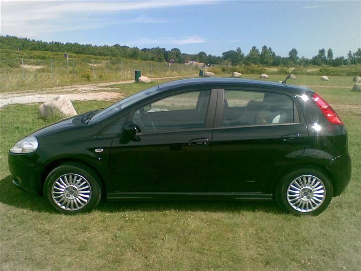 Fiat Grande Punto JTD (SOLGT) billede 2