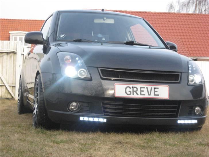 Suzuki Swift 1.3 AUT #SOLGT# - 6000 Kelvin Xenon samt led kørelys - Købt det på www.enurg.dk billede 1