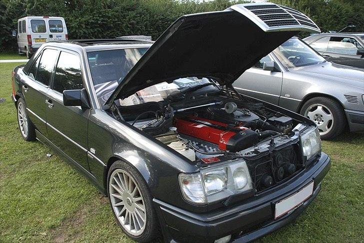 Mercedes Benz W124 - BRABUS 3.6-24 - Til W124 Træf på Fyn hvor motoren står ny og flot billede 2