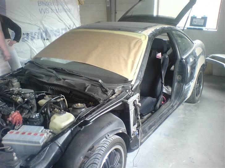 Opel Calibra SOLGT - klar til lidt ly lak, Rønnede Autolakering stod for det fine arbejde... billede 15