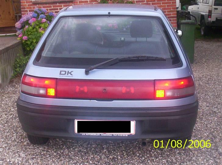Mazda 323 BG   -(SOLGT)- billede 2