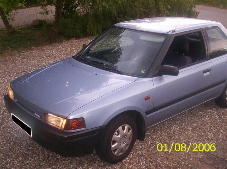 Mazda 323 BG   -(SOLGT)- billede 4