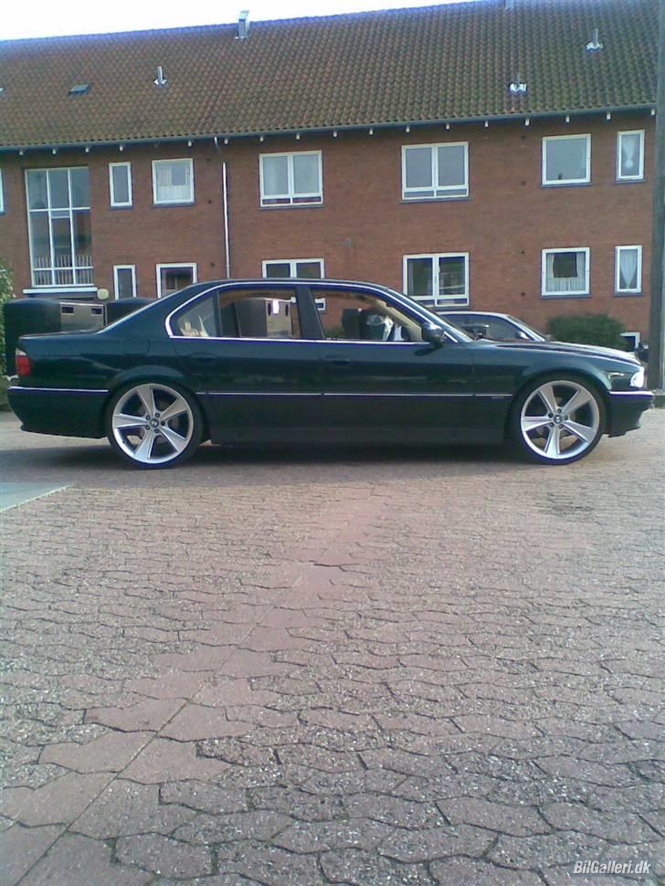 BMW 735 E38  21" billede 2