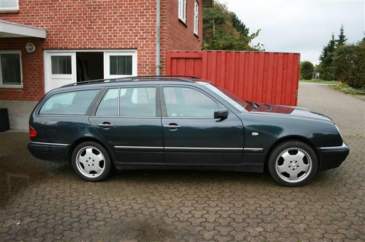 Mercedes Benz E290 TD billede 1