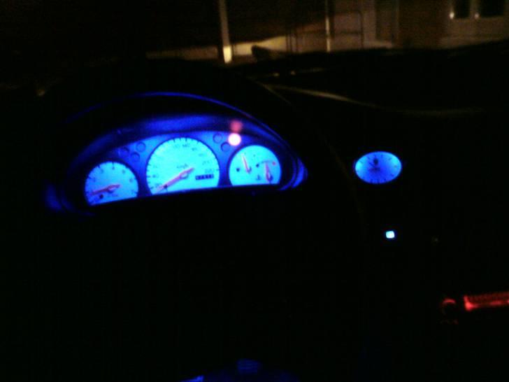 Ford Escort - Speedometer.. dårlig  billede.. men man kan se hvad det er.   31/5-09 billede 6