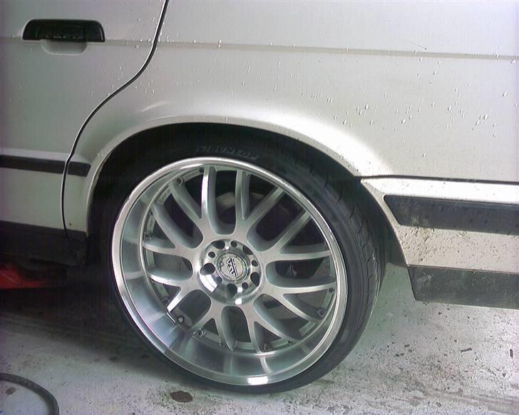 BMW e34 525/// 535      solgt - ja lige en prøve på nogle nye hjul til sommeren 08 i str 10.5¤20 med dæk str 285/25/20 billede 15