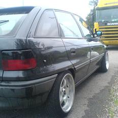 Opel astra 1,6 i-se solgt !