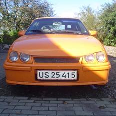 Opel kadett e 2,0 16v solgt