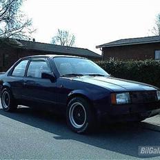 Opel Rekord E1 - 2 dørs!