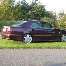 Mercedes Benz E300 Diesel