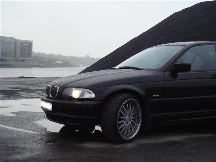 BMW 318I E46 SOLGT billede 8