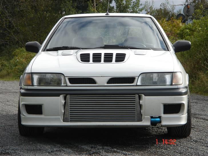 Nissan Sunny 2,0 GTI-R 4x4 SOLGT billede 4