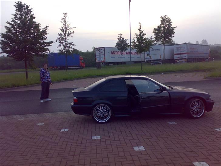 BMW 320i coupé Vanos billede 17