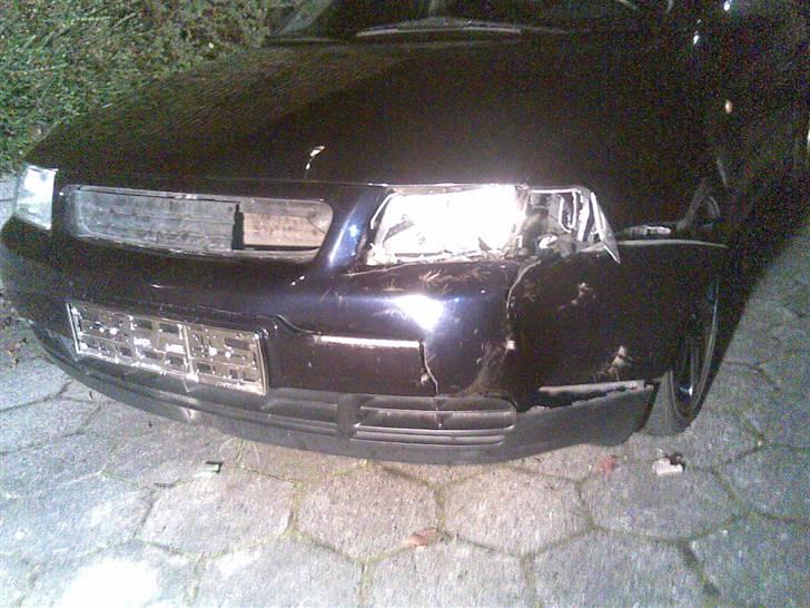 Audi A3 1,8 20V SOLGT - d. 3. oktober 07 rendte der en hjort i vejen. Lige efter jeg havde haft den til mekaniker (ohh the irony) billede 9