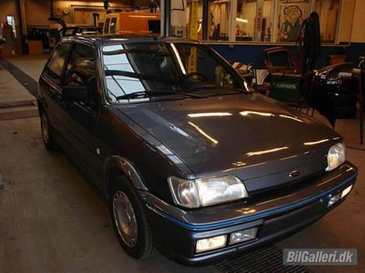 Ford Fiesta XR2iT "Solgt" - Billede lånt af tidligere ejer, nyt kommer snarest muligt :-D billede 1