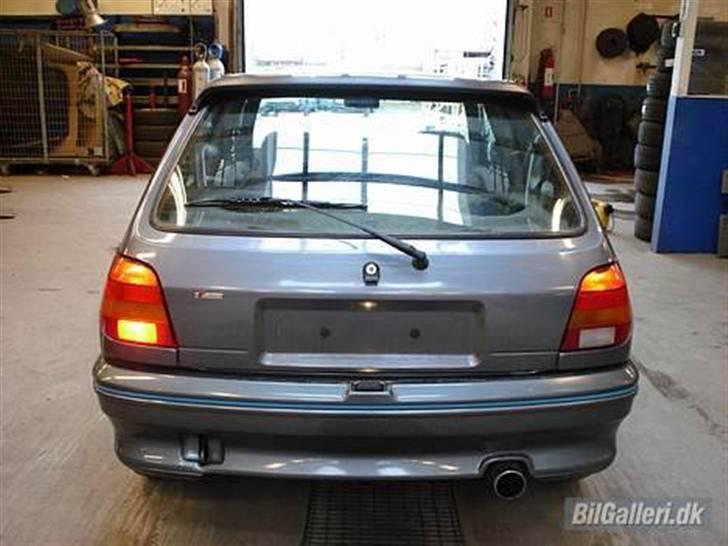 Ford Fiesta XR2iT "Solgt" - Billede lånt af tidligere ejer, nyt kommer snarest muligt :-D billede 6